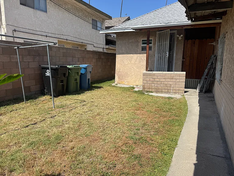 329 S Hidalgo Ave — Photo 17