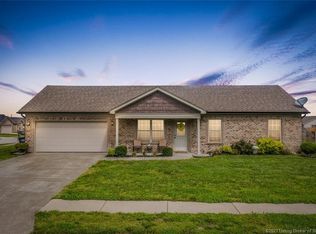 8842 Woodford Dr, Charlestown, IN 47111