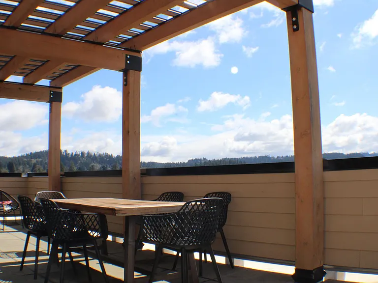 Ferry Street Flats - Modern Studios and Lofted units right by campus! — Photo 23