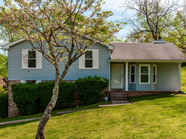 154 Lakeside Park Dr, Hendersonville, TN 37075