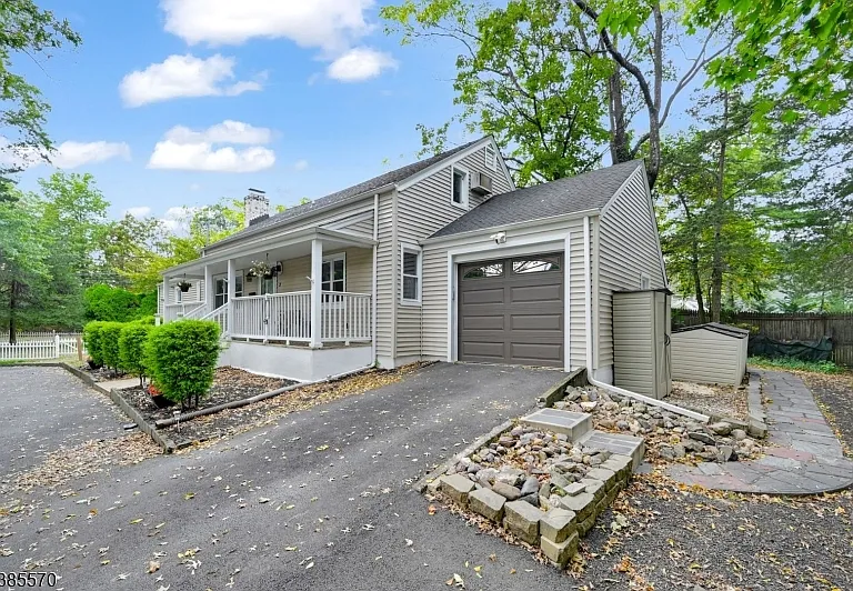 3 Country Club Rd — Photo 3