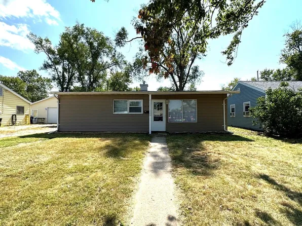 1418 Delray Ave, Pekin, IL 61554