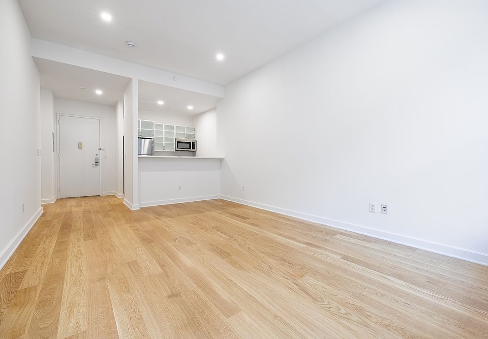 1st image of 37 Wall St APT 11P