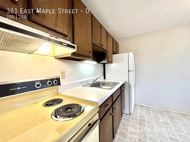361 E Maple St #D — Photo 45