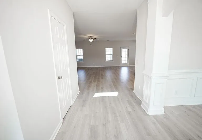 125 Chilburn Cir — Photo 5
