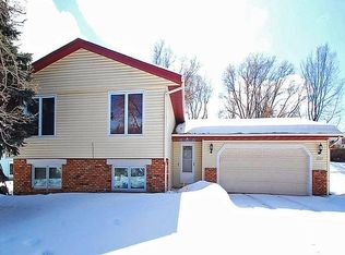 3257 Rice Creek Rd, New Brighton, MN 55112