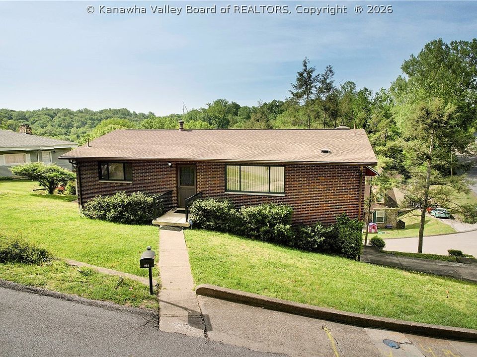 1st image of 900 Scenic Dr