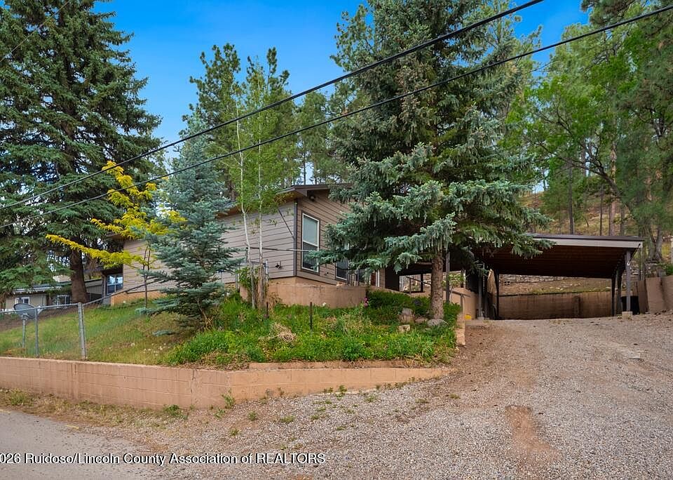 1st image of 108 Pippin St