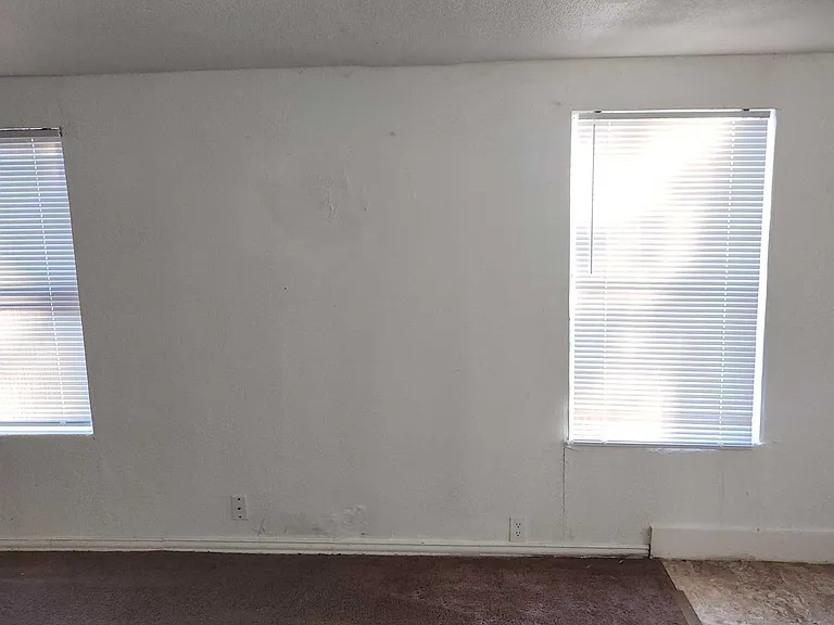 11202 Private Road 6104 — Photo 7
