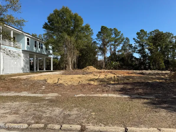 Nsn 18 21 Holiday Dr Lot 18, Pass Christian, MS 39571