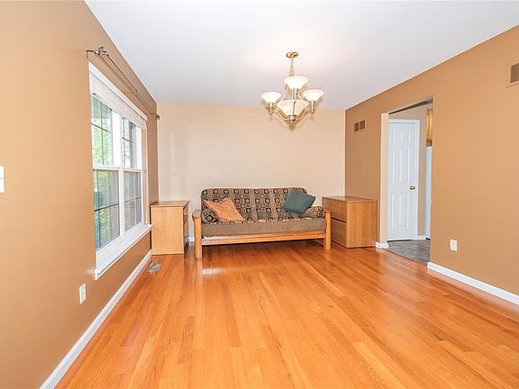 5th image of 3583 Pearson Pointe Ct
