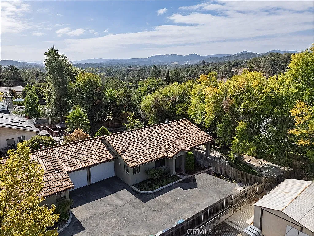 5260 Olmeda Ave — Photo 1
