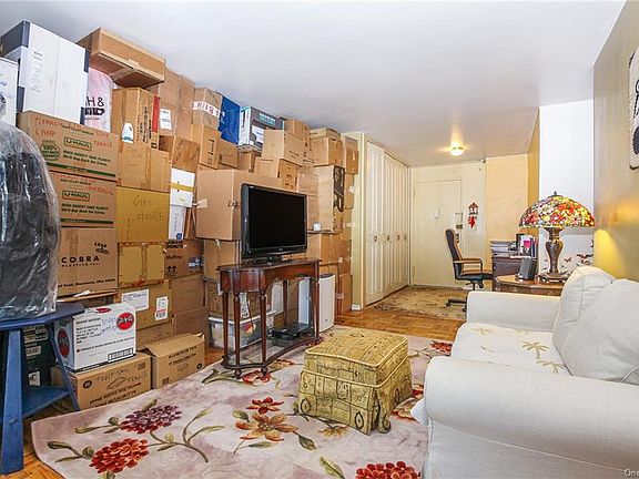 4th image of 1841 Central Park Ave APT 14H