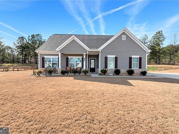 2nd image of 1081 Pine View Trl