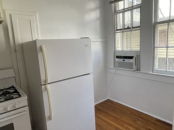 4th image of 7825 Saint Charles Ave #11459311