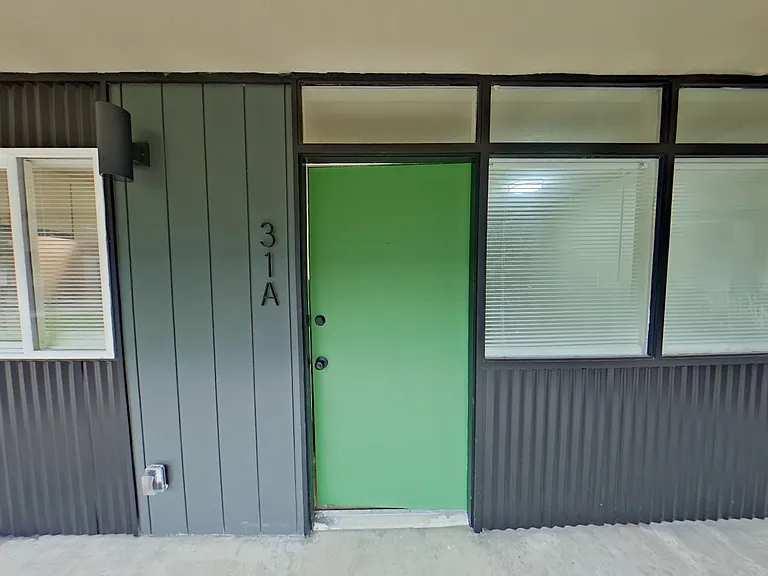 University Manor - Newly Renovated Units just a short walk from Campus! — Photo 20