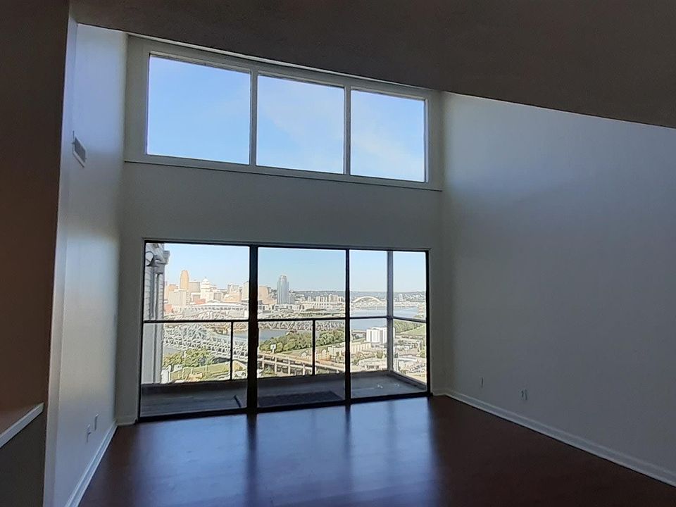 Bluffs Condominiums 105 Winding Way Covington KY Zillow