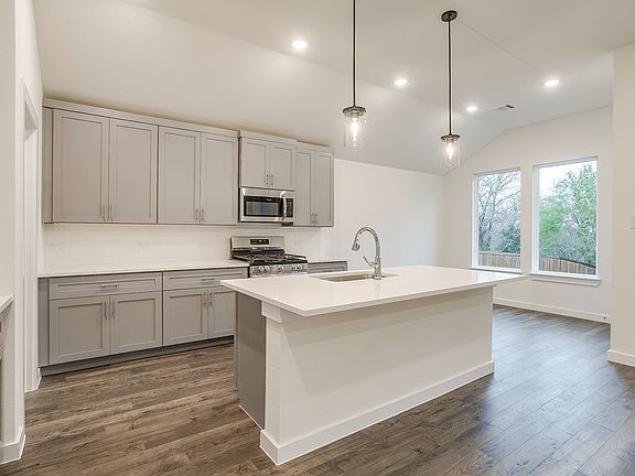 7th image of this home