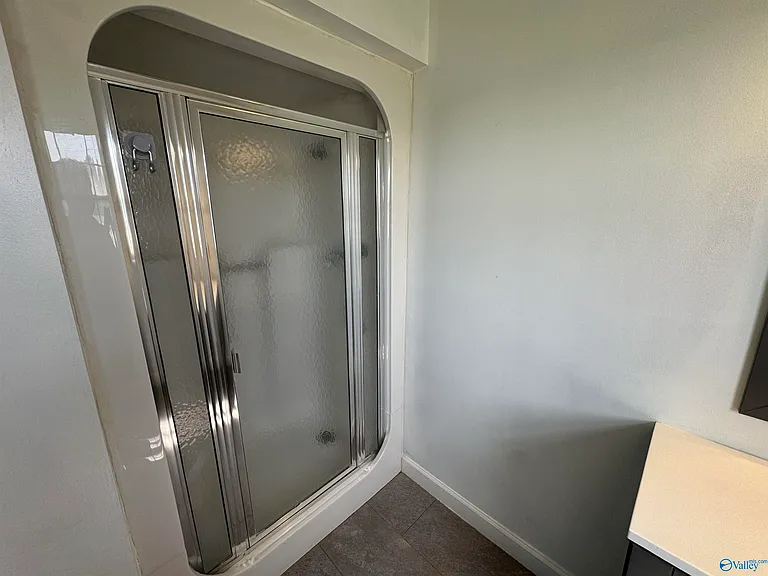 120 Roy Dr — Photo 25