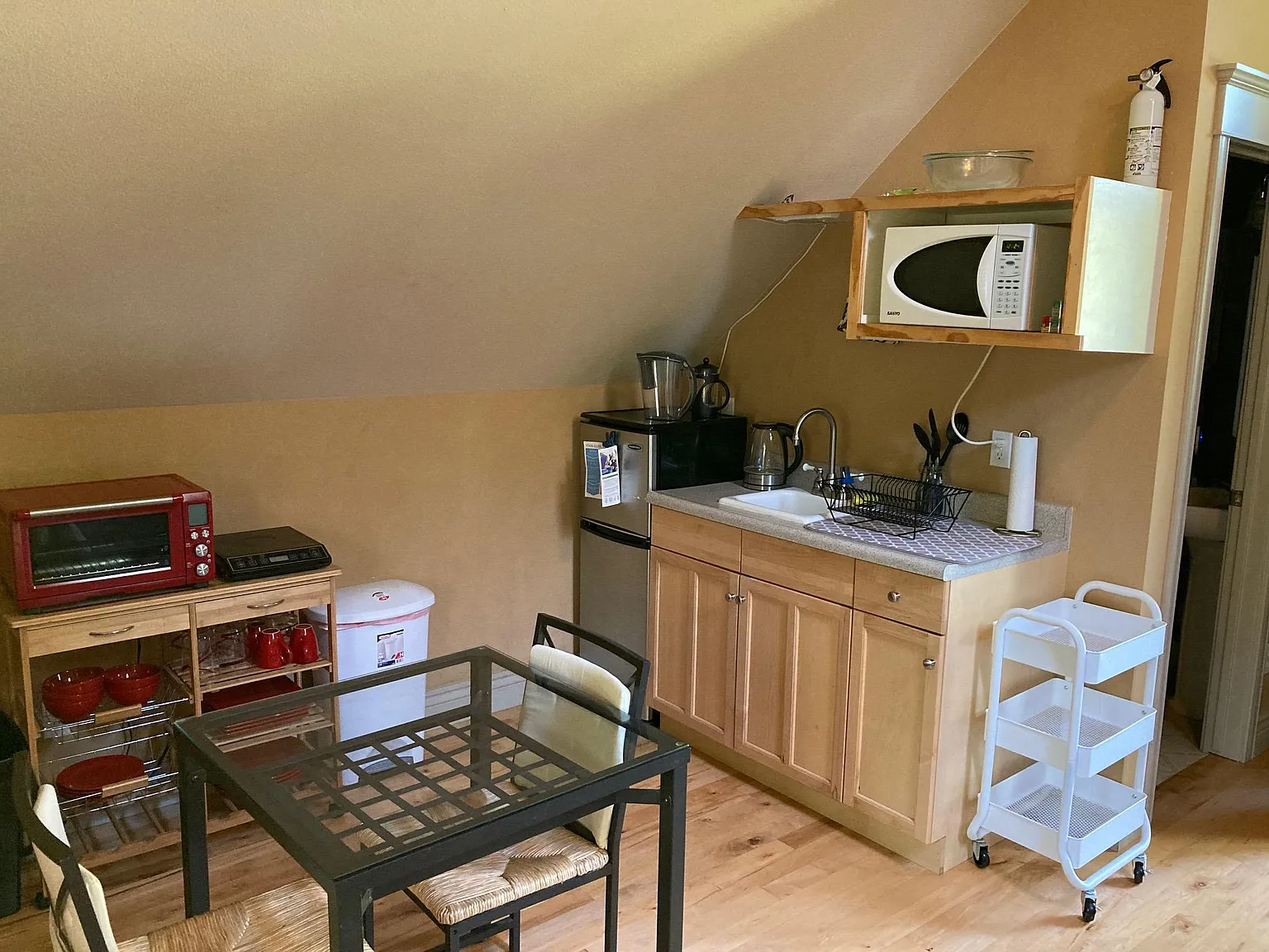 Studio, 450 sqft, $1,200 — Photo 3