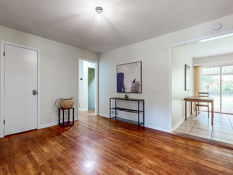 6219 Lance Ln — Photo 6