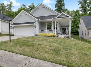 18340 Crystal Lakes Dr, North Royalton, OH 44133