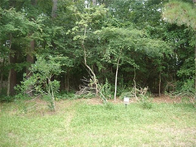 2nd image of 2918 Hemingway Dr