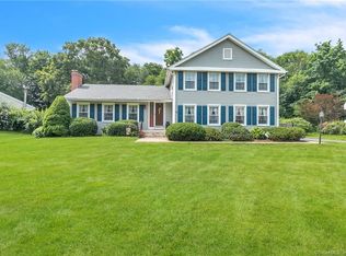 52 Farmstead Ln, Windsor, CT 06095