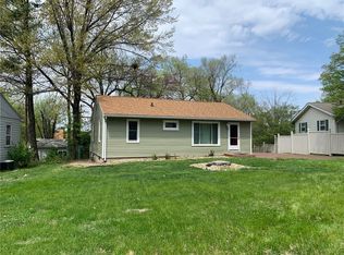 4 Medial Ct, Decatur, IL 62521