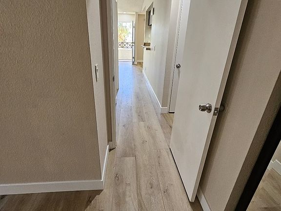 4th image of 2085 Lakeridge Cir Unit 202