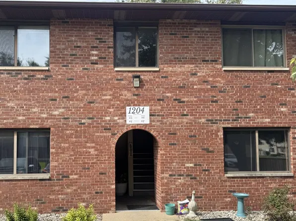 1204 Dean Dr #5, Urbana, IL 61801