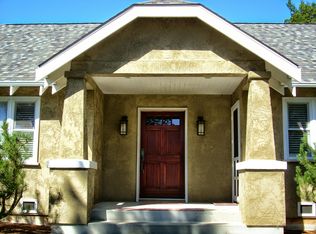 140 Tycer Xing, Cave Junction, OR 97523