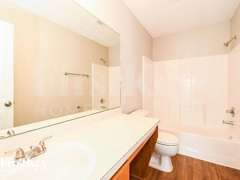 9634 Hazel Lake Dr — Photo 10