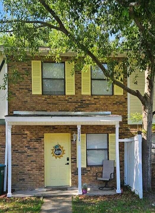 1st image of 15238 Parkwood Dr N