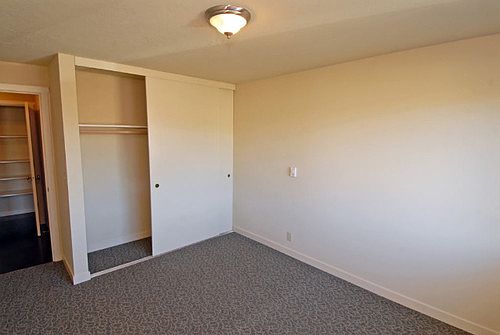 5th image of 2635 Franklin Ave E