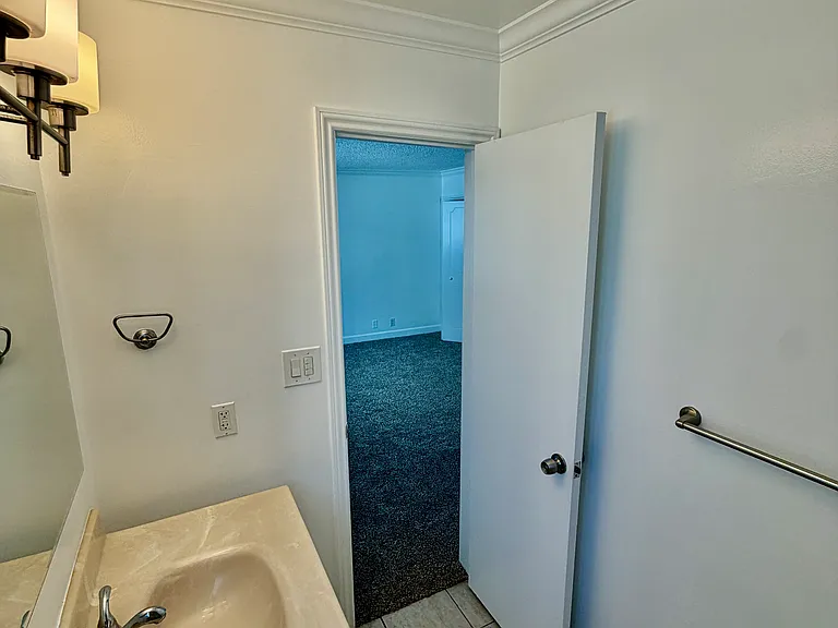 332 Culver Blvd #4 — Photo 45