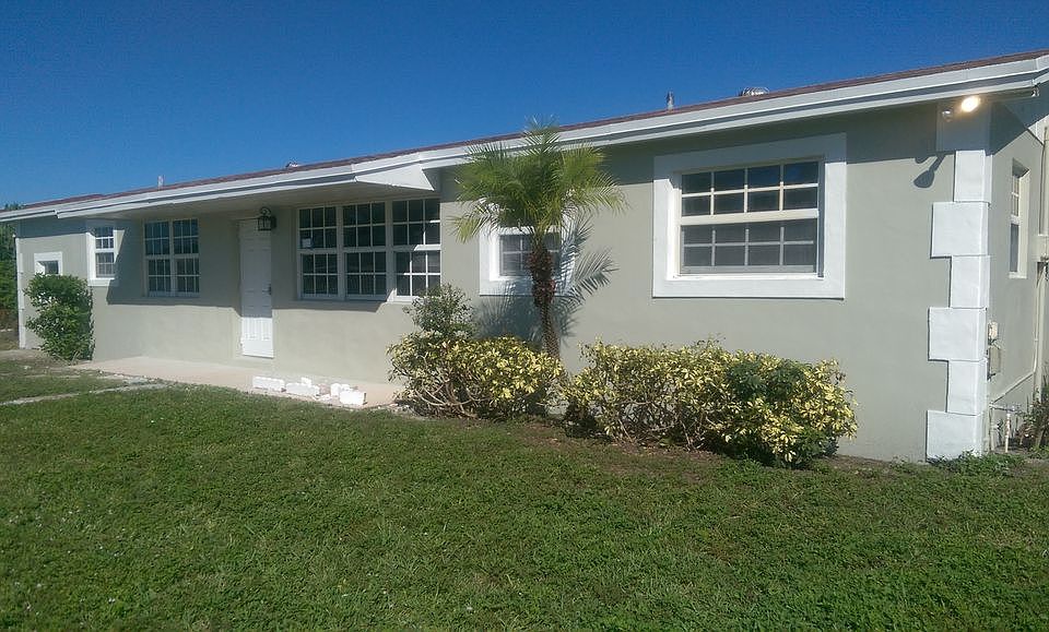 1st image of 2755 NW 208th Ter