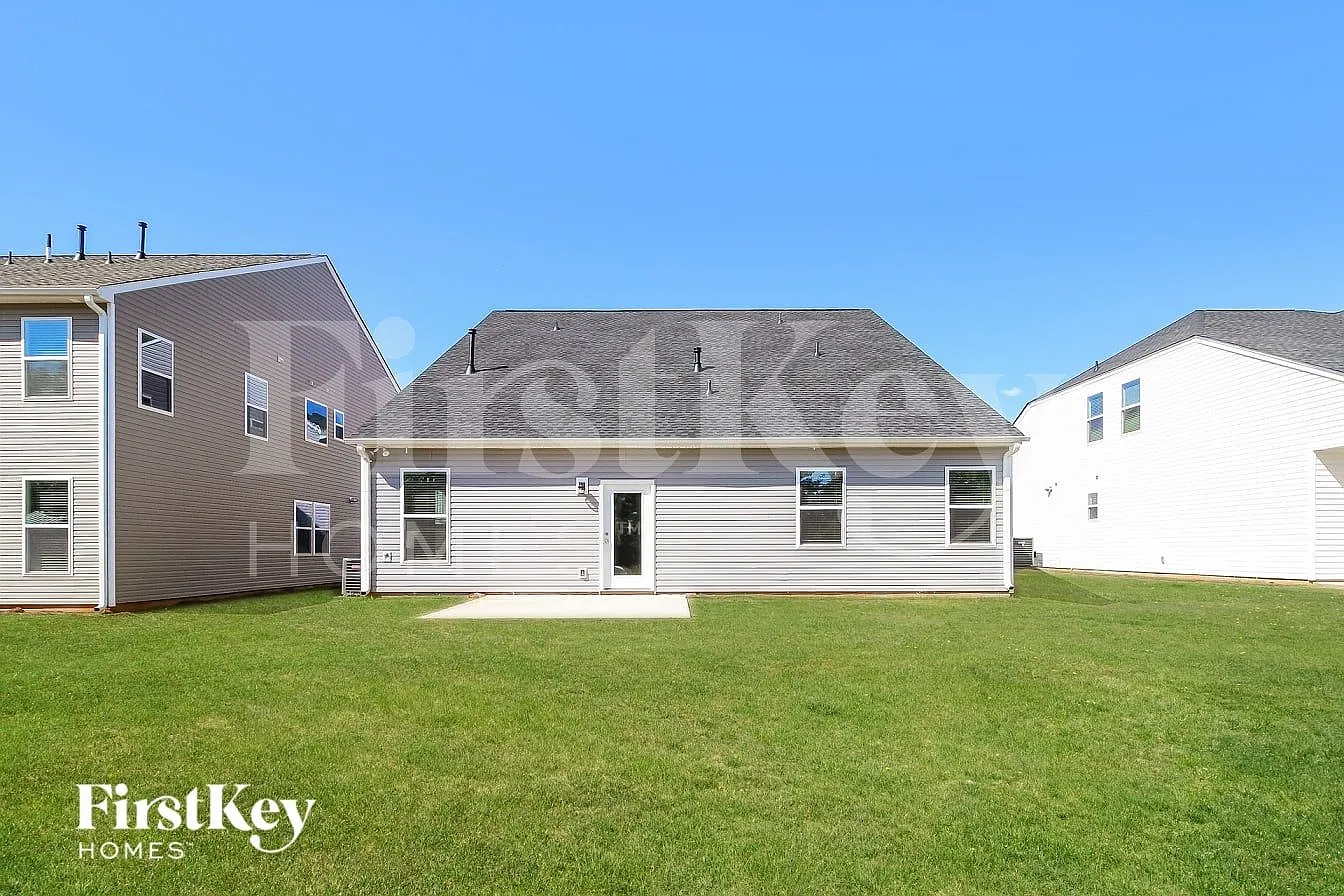4 bed, 3.5 bath, 3184 sqft, $2,790 — Photo 1