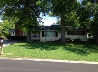 9866 Winkler Dr, Saint Louis, MO 63136