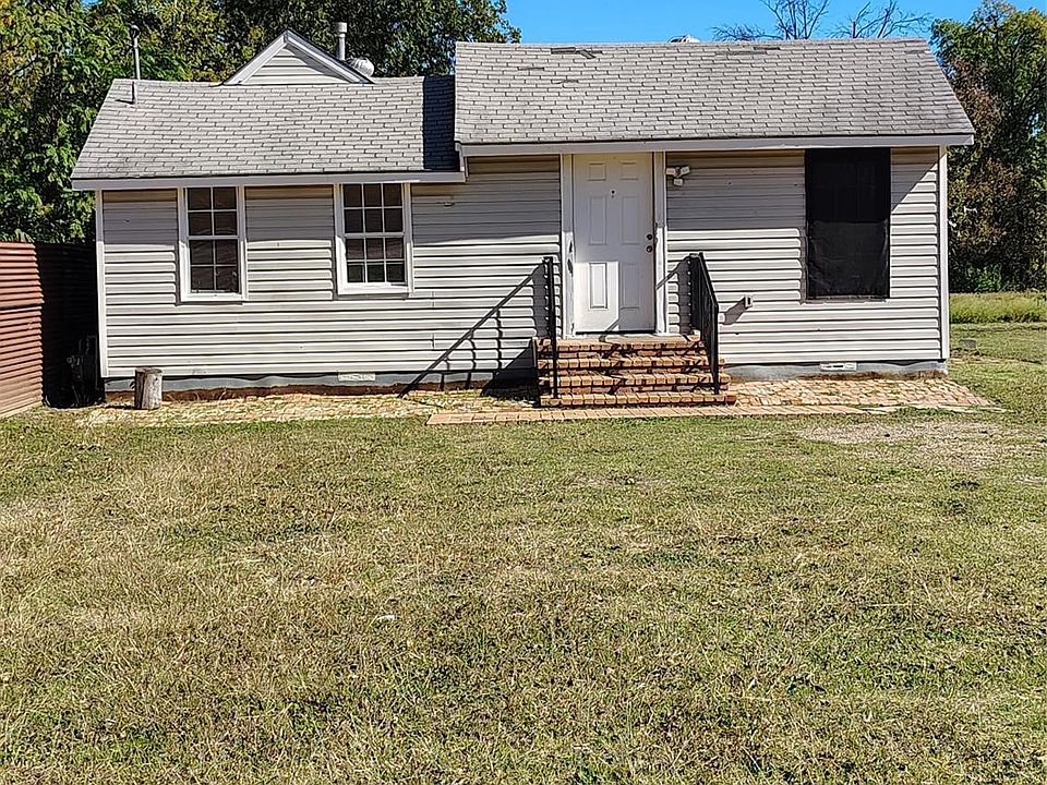 1st image of 3718 N Westmoreland Rd