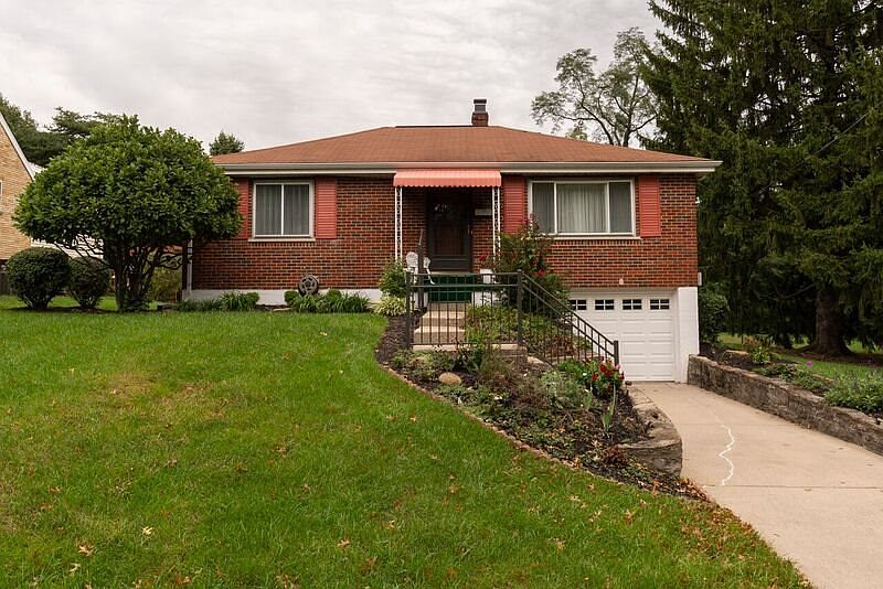 1st image of 5 Lake Dr