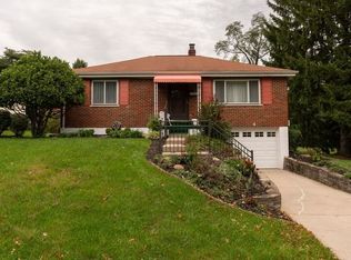 5 Lake Dr, Florence, KY 41042