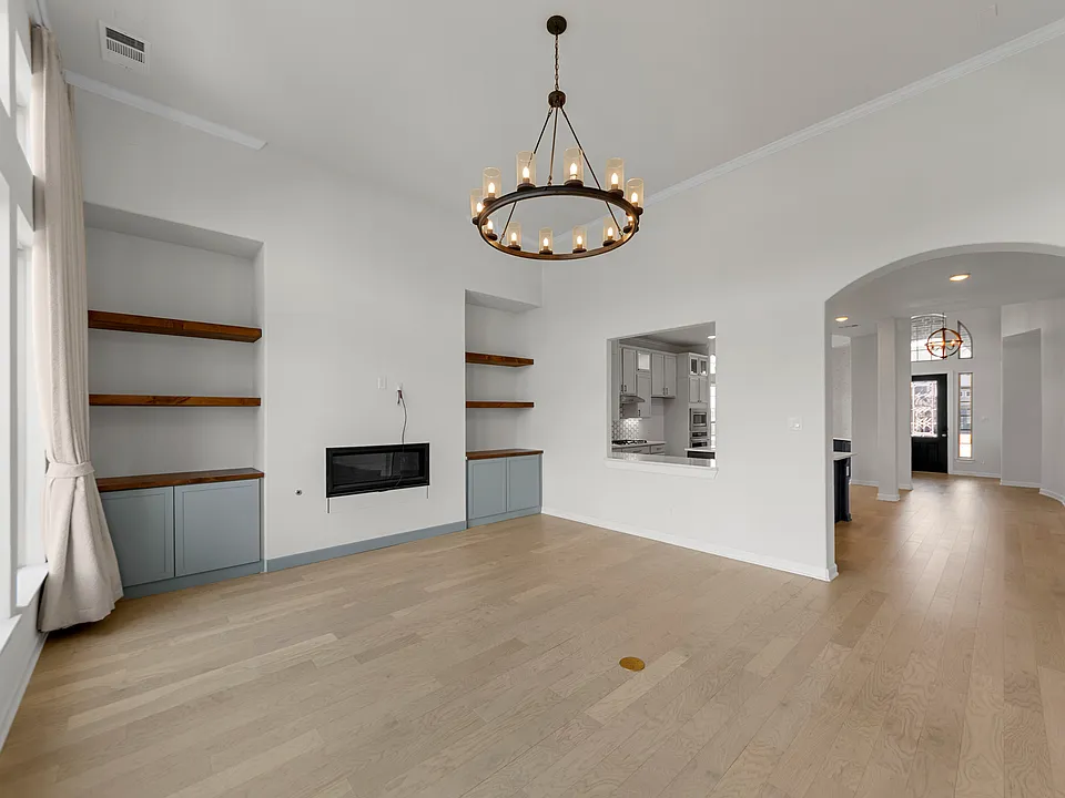 1814 Diamond Ct