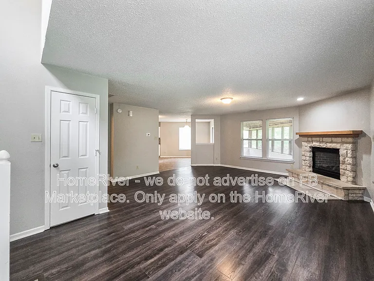 8735 Limberlost Ct — Photo 3