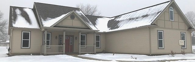 1st image of 604 Eastmor Dr