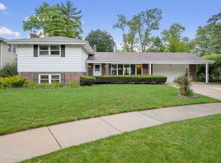 2024 E Eastman Ct, Arlington Heights, IL