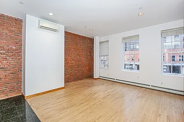 Rented by Sapo Group