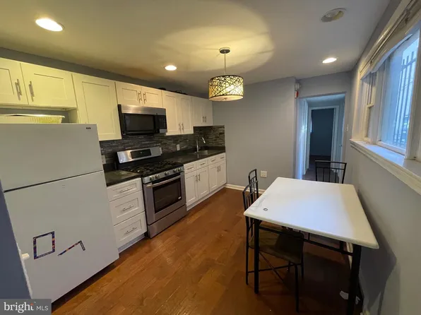 836 Christian St, Philadelphia, PA 19147