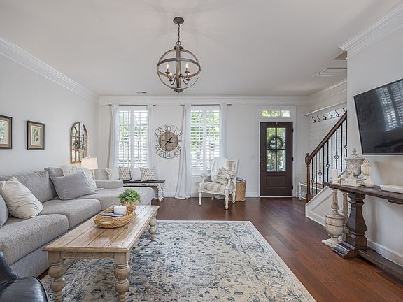 5th image of 1016 Rural Plains Cir