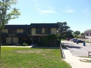 5629 Court Leona, Hanover Park, IL 60133